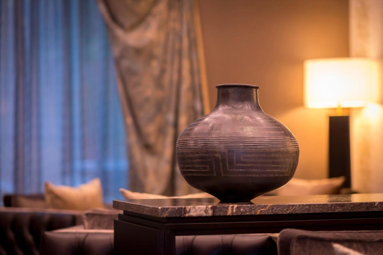 The Alexander, A Luxury Collection Hotel, Jerevan Buitenkant foto