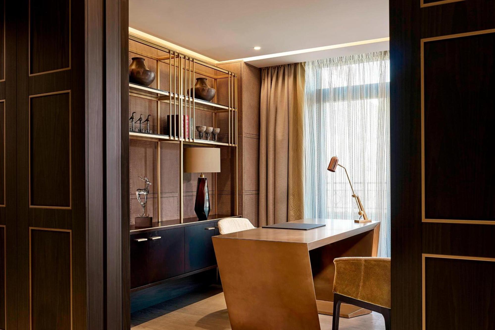 The Alexander, A Luxury Collection Hotel, Jerevan Buitenkant foto